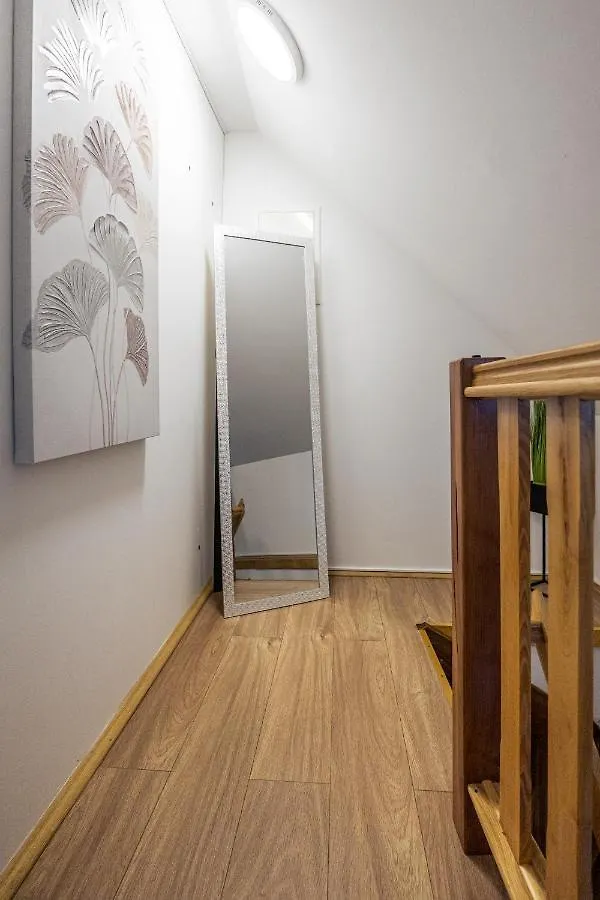 Stone Apartment In Center Kastela